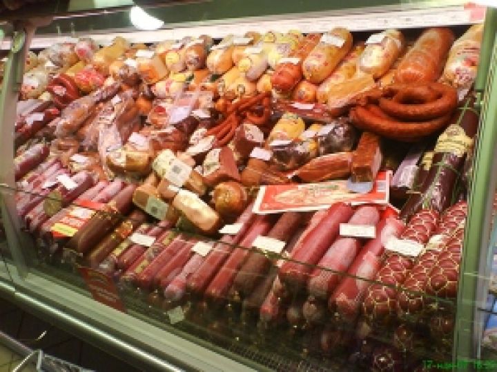 Мясокомбинат оштрафован за отсутствие сливок в колбасе на 136 тыс. грн