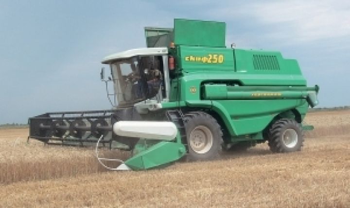 В 2013 г. украинские аграрии приобрели сельхозтехники почти на 7 млрд гривен
