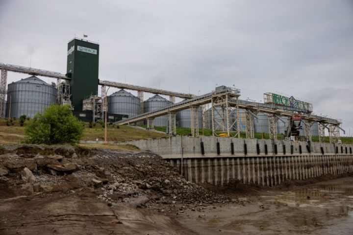 Філія Зеленодольська НІБУЛОНу після відходу води