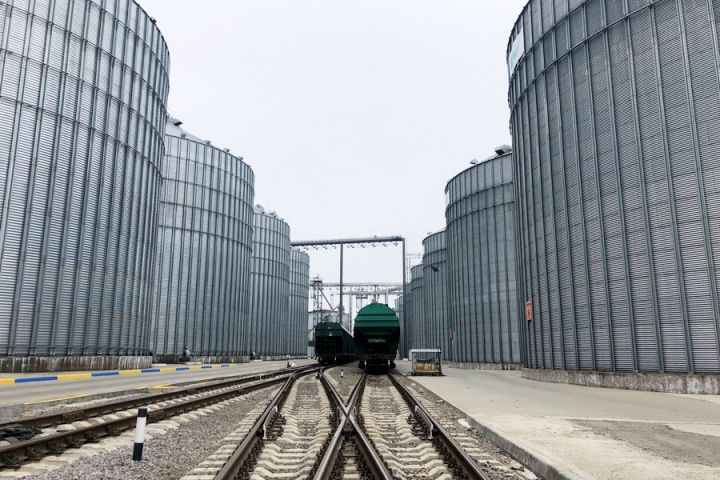 Epicentr Agro's 370,000 mt grain elevator in Vinnytsia region
