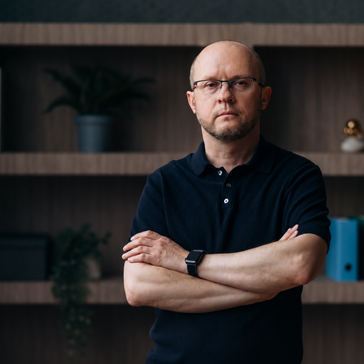 Азаров Фінансовий директор УПІ-АГРО Денис Азаров