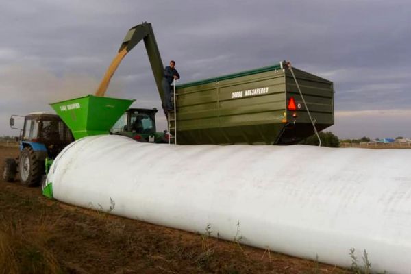 Полімерні рукава для зберігання зерна