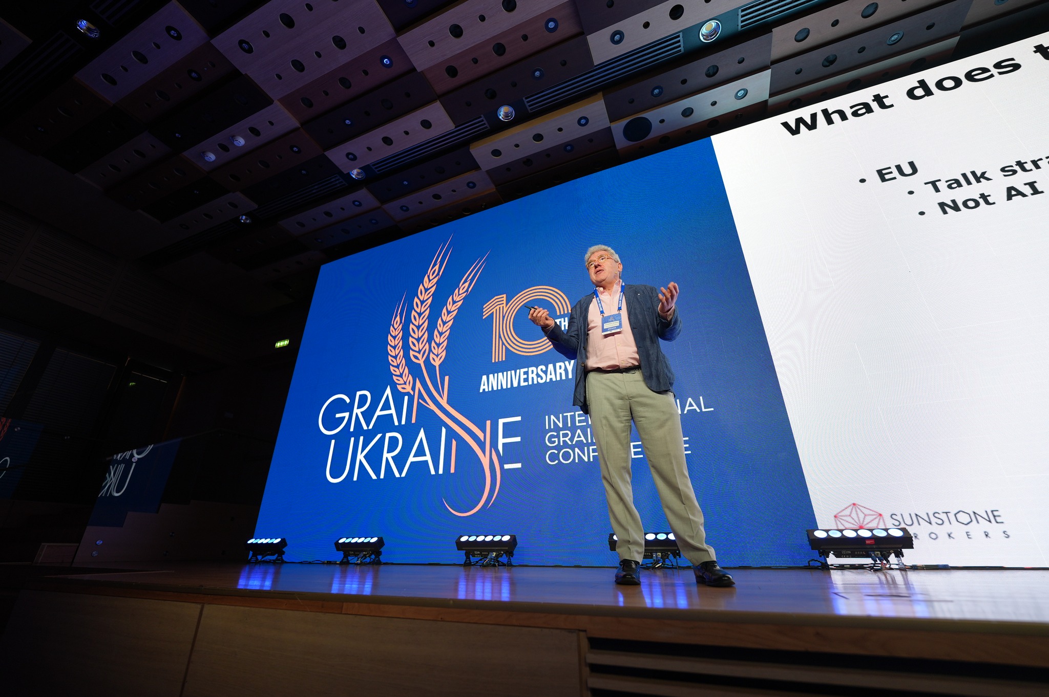 Jonathan Grange speaks during one of the panels of the international conference Grain Ukraine. Kyiv, 29 May 2025