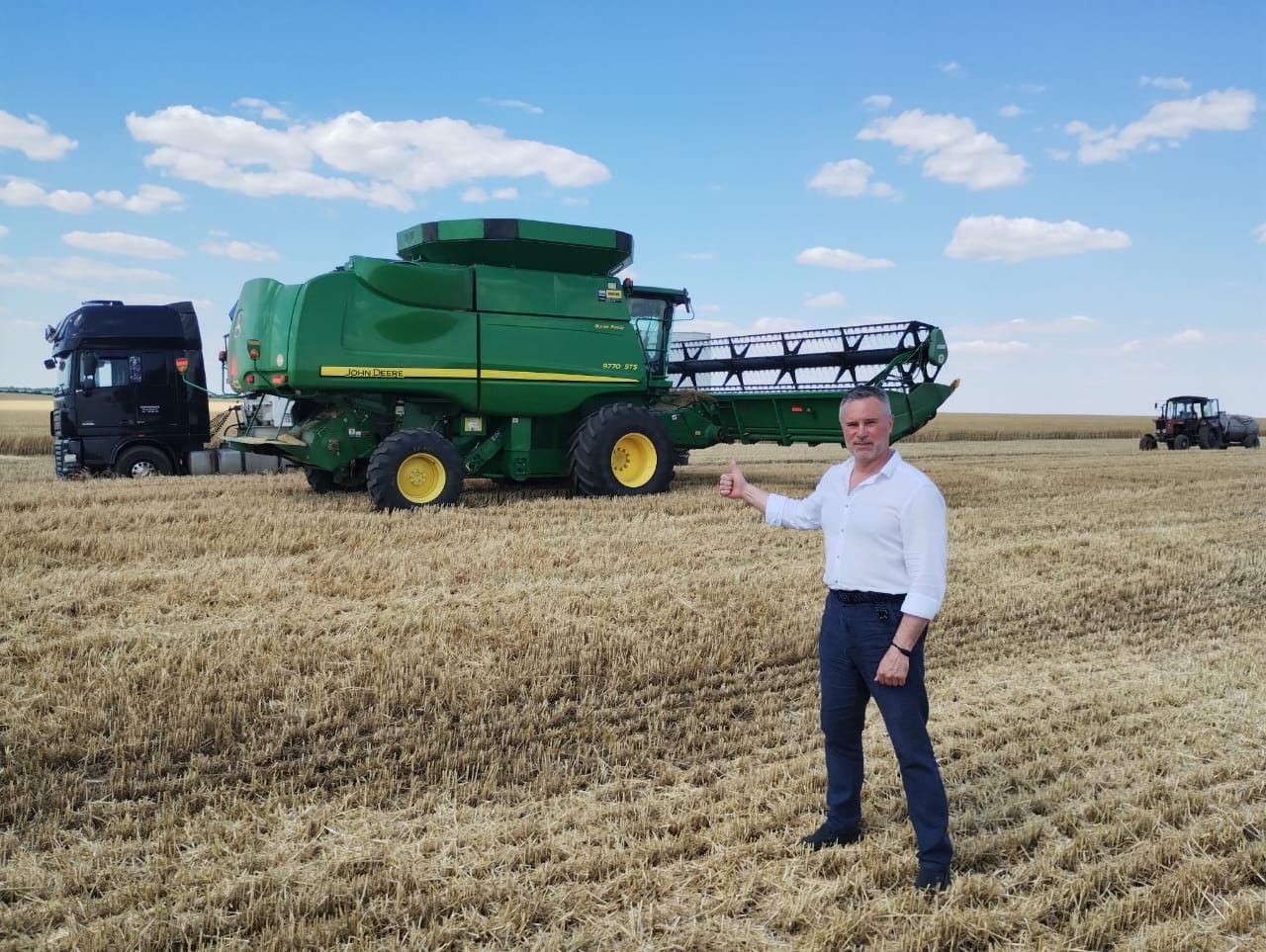 Віктор Биков на жнивах 2026. Фото надане пресслужбою Tekom Agro Group