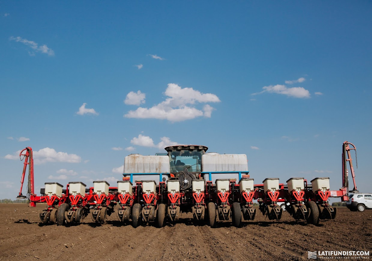 Близько 70–80% звернень за фінансуванням пов’язані з посівною кампанією Близько 70–80% звернень за фінансуванням пов’язані з посівною кампанією