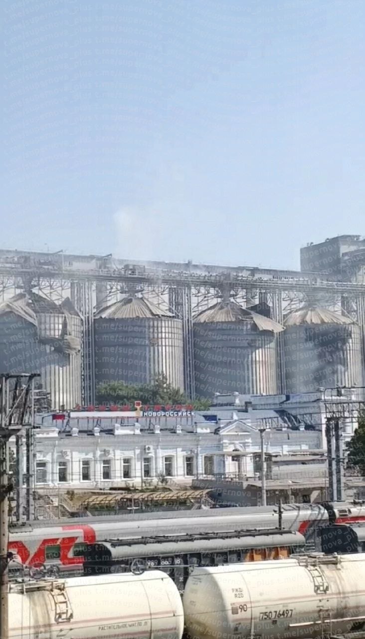 Наслідки удару по НКХП. Фото: телеграм-канал Exilenova