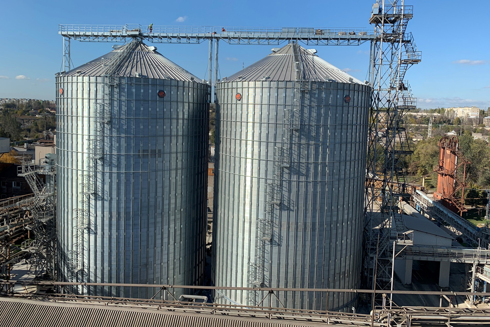 New silos for raw materials storage at Zaporizhzhya Oil Crushing Plant of OptimusAgro Trade