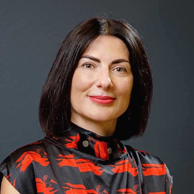 Олена Плахова